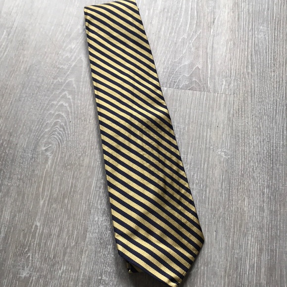 Gold and black stripe brooks brothers 346 tie - Picture 1 of 4